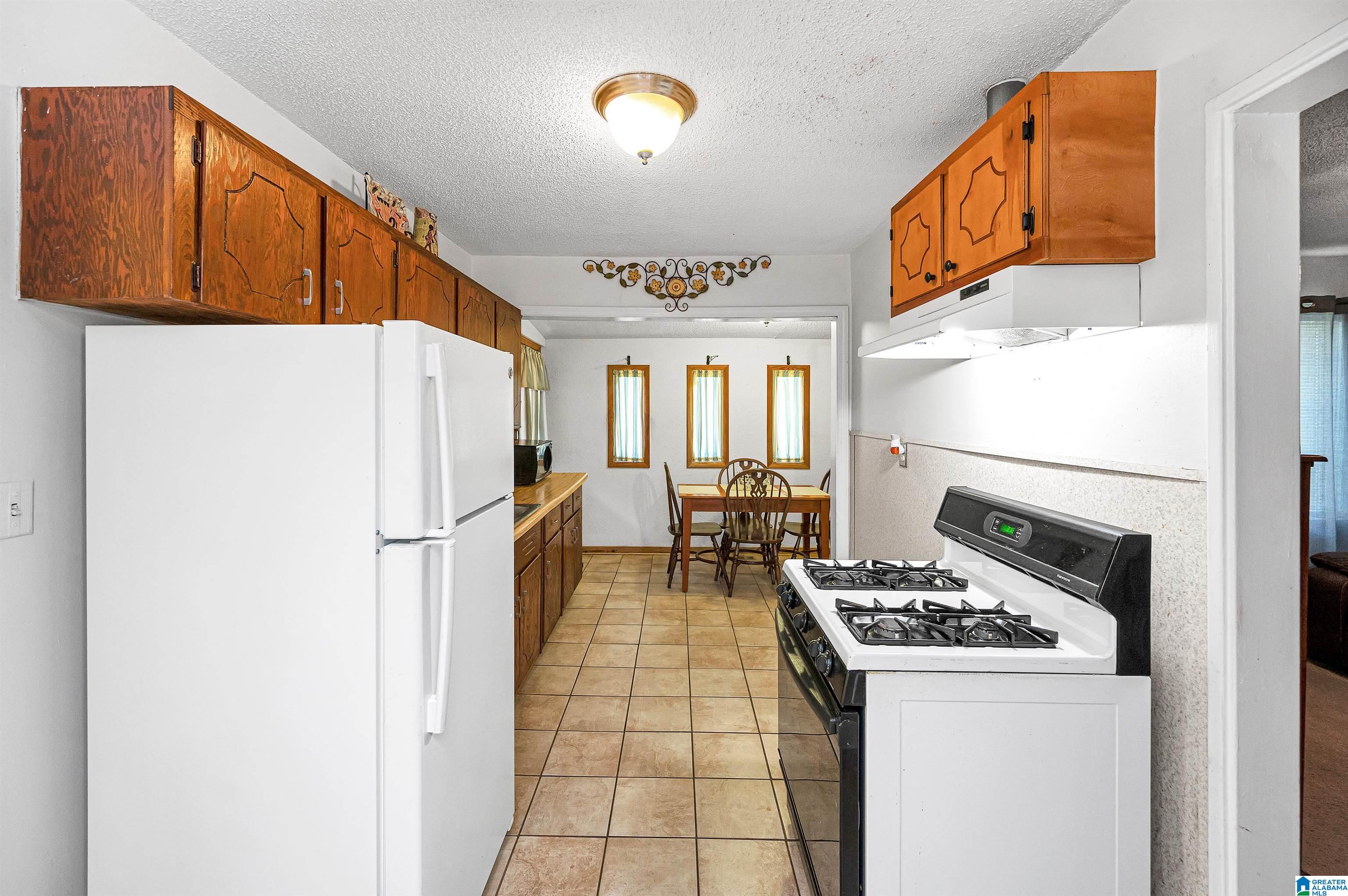 1608 33rd Street Southwest Birmingham, AL 35208 - Photo 12 of 32
