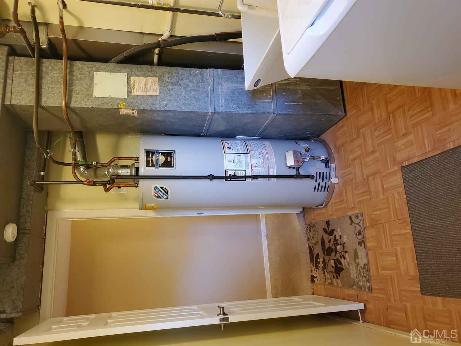 1232 Cherokee Road North Brunswick, NJ 08902 - Photo 18 of 22 Gallery Image 18