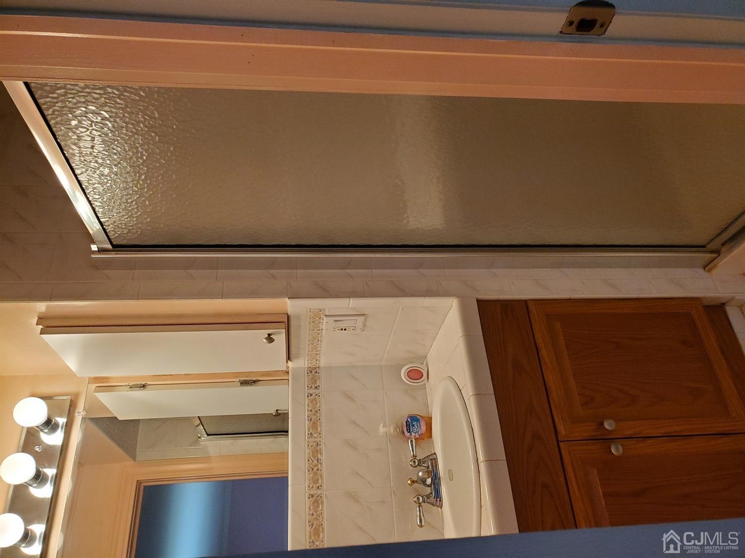 1232 Cherokee Road North Brunswick, NJ 08902 - Photo 9 of 22 Gallery Image 9