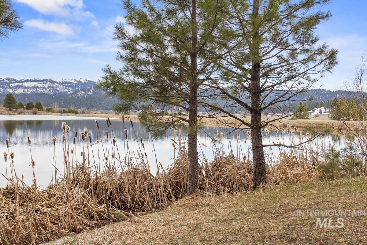 L1-b3 Opal Drive Cascade, ID 83611 - Photo 2 of 21