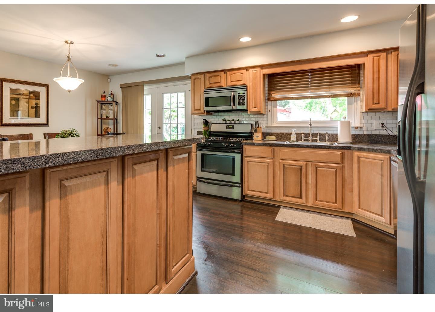 411 Yorkshire Road Cherry Hill, NJ 08034 - Photo 10 of 24