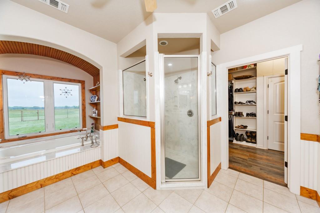 433 Fruitland Road Bowie, TX 76230 - Photo 24 of 40 a view of front door with hallway