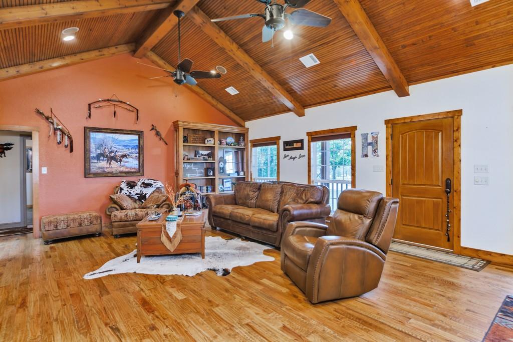 433 Fruitland Road Bowie, TX 76230 - Photo 10 of 40 a living room with furniture