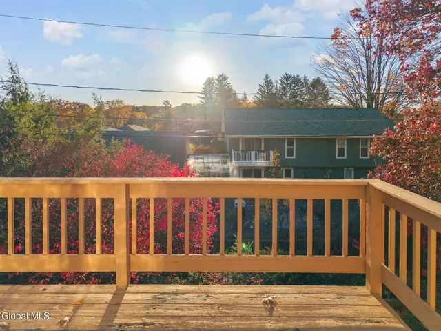 $299,900 | 6 Silver Berry Place, Albany, NY 12211