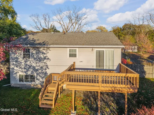 $299,900 | 6 Silver Berry Place, Albany, NY 12211