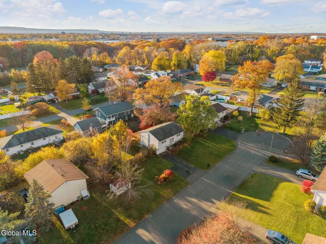 $299,900 | 6 Silver Berry Place, Albany, NY 12211