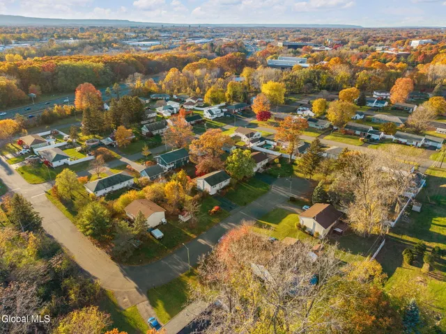 $299,900 | 6 Silver Berry Place, Albany, NY 12211