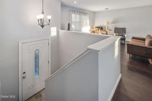 $299,900 | 6 Silver Berry Place, Albany, NY 12211