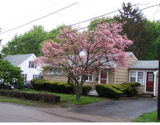 91 Dundee Road Quincy, MA 02171 - Photo 1 of 4 Gallery Image 1