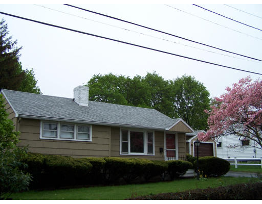 91 Dundee Road Quincy, MA 02171 - Photo 2 of 4 Gallery Image 2