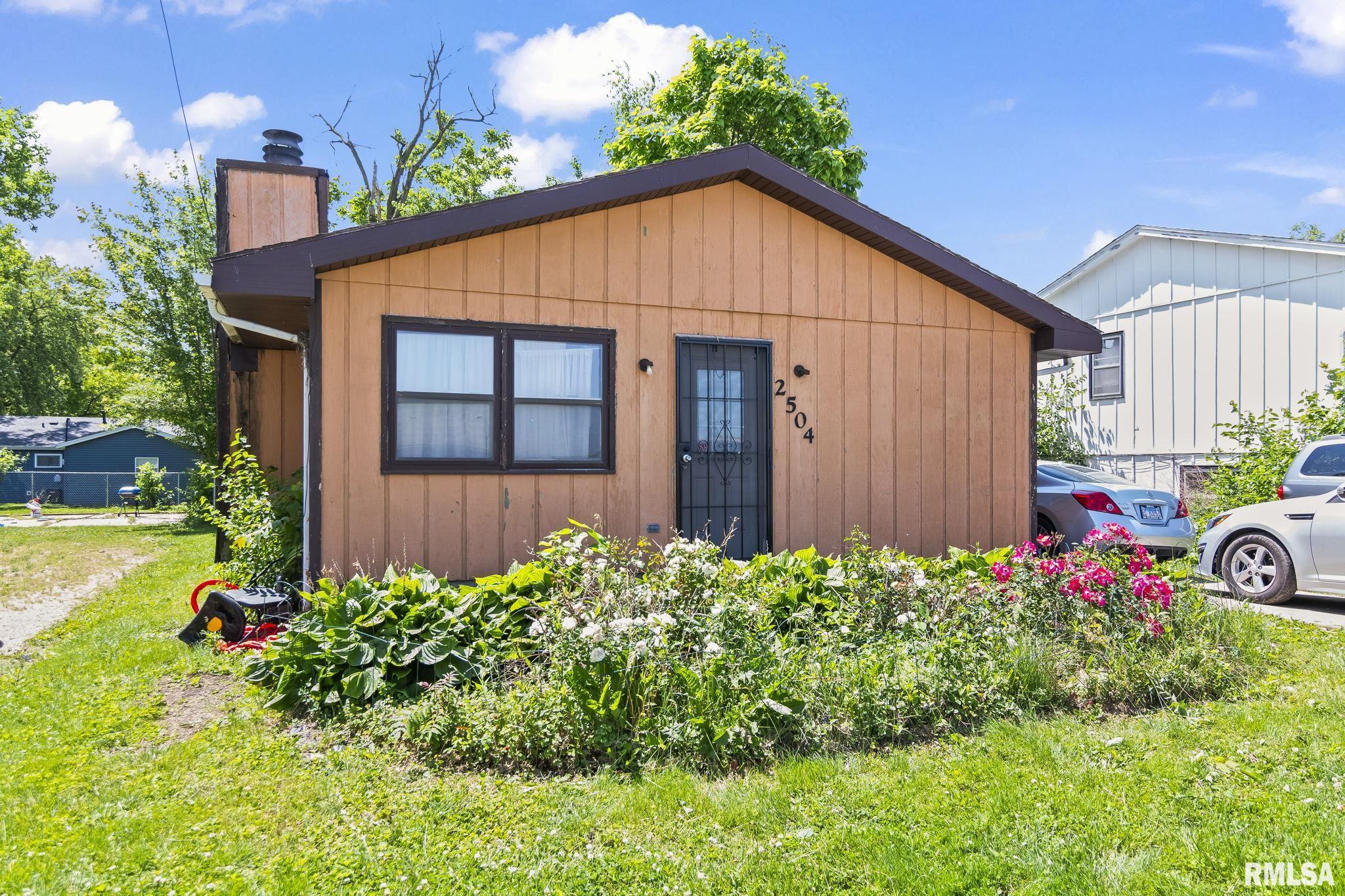 2504 East Laurel Street Springfield, IL 62703 - Photo 1 of 18 Gallery Image 1