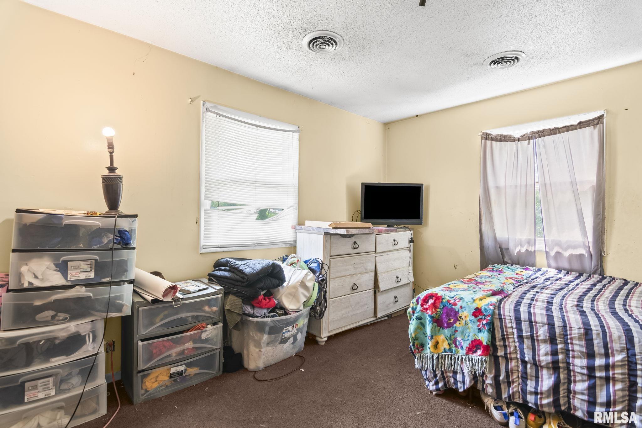 2504 East Laurel Street Springfield, IL 62703 - Photo 13 of 18 Gallery Image 13