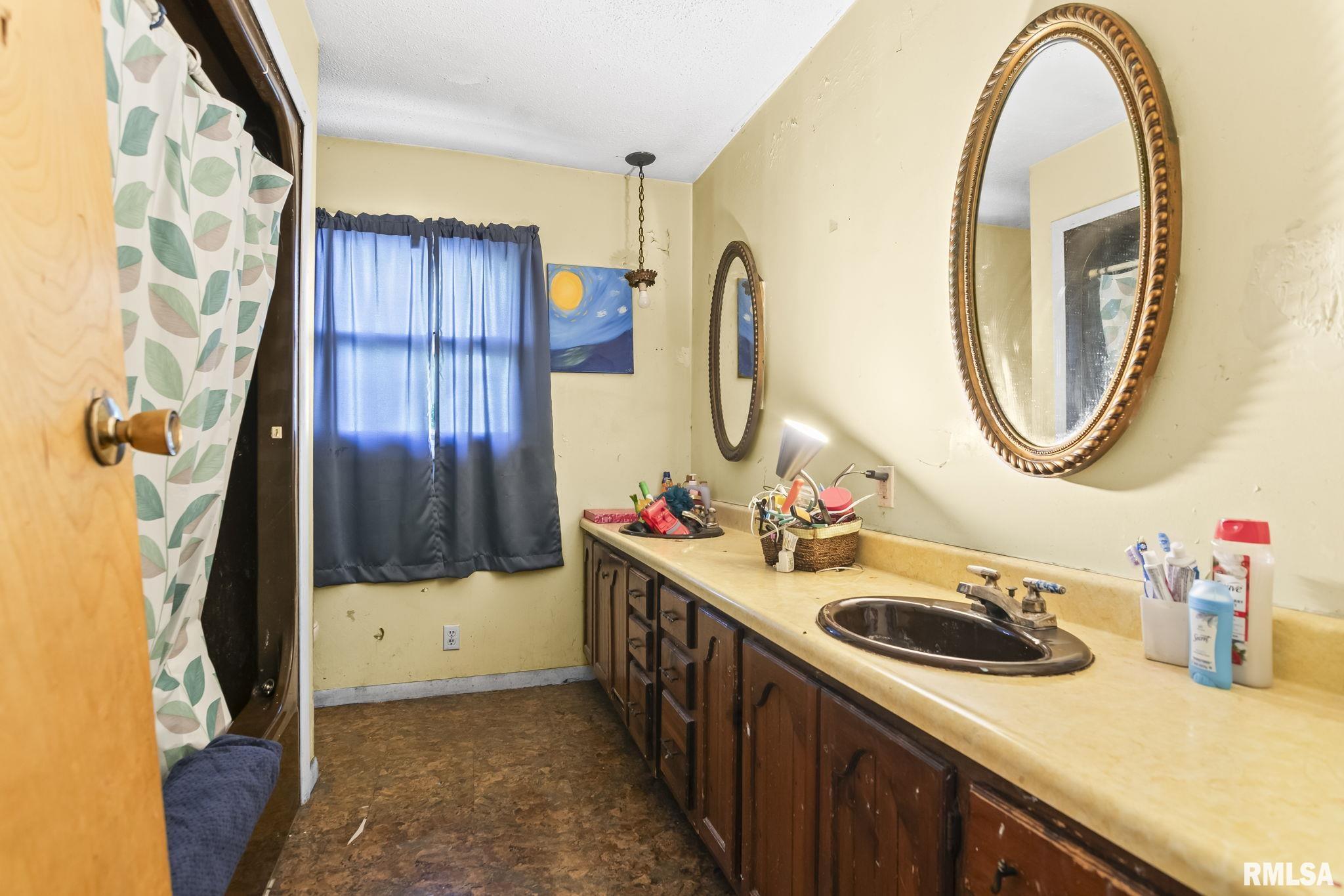 2504 East Laurel Street Springfield, IL 62703 - Photo 18 of 18 Gallery Image 18