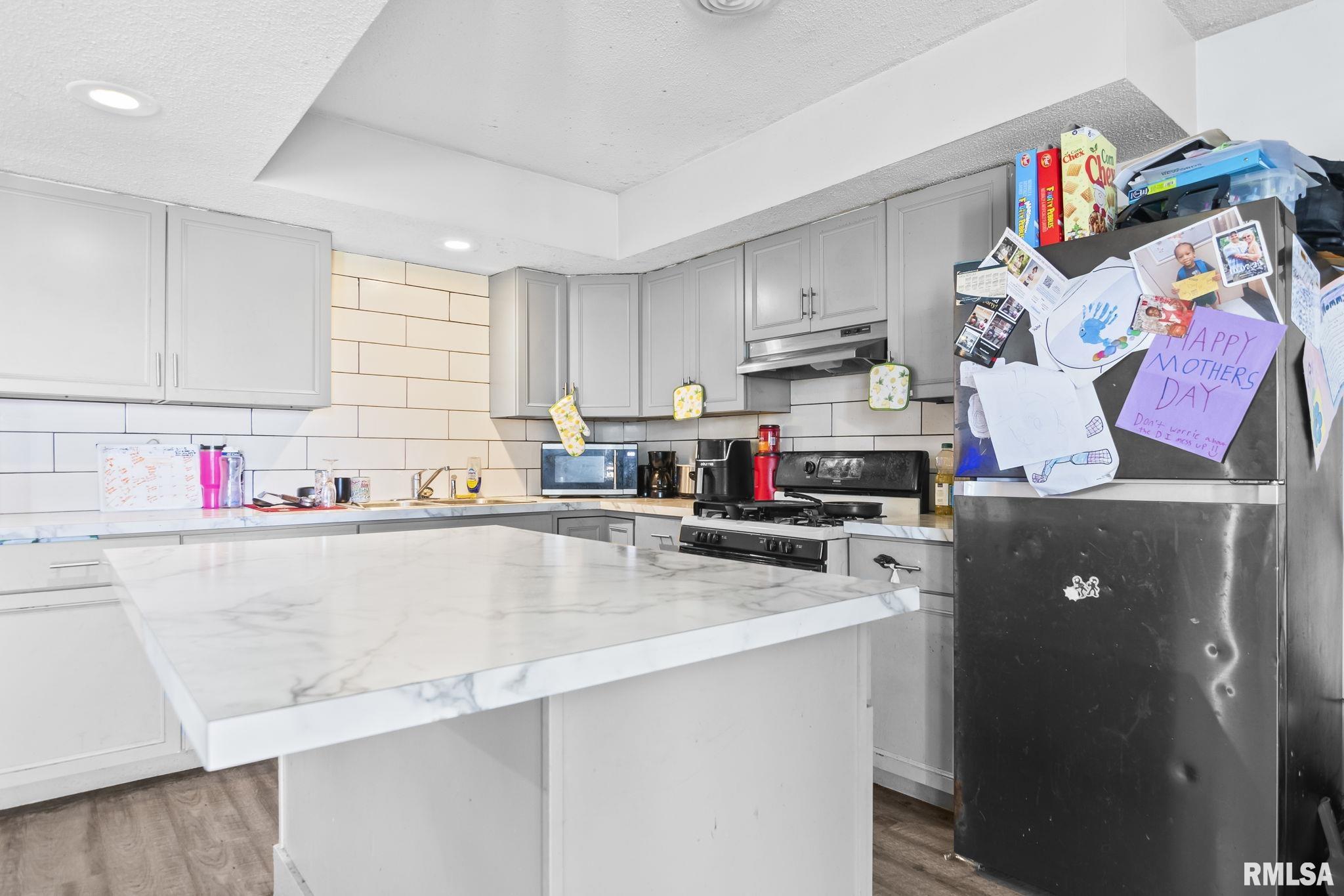 2504 East Laurel Street Springfield, IL 62703 - Photo 9 of 18 Gallery Image 9