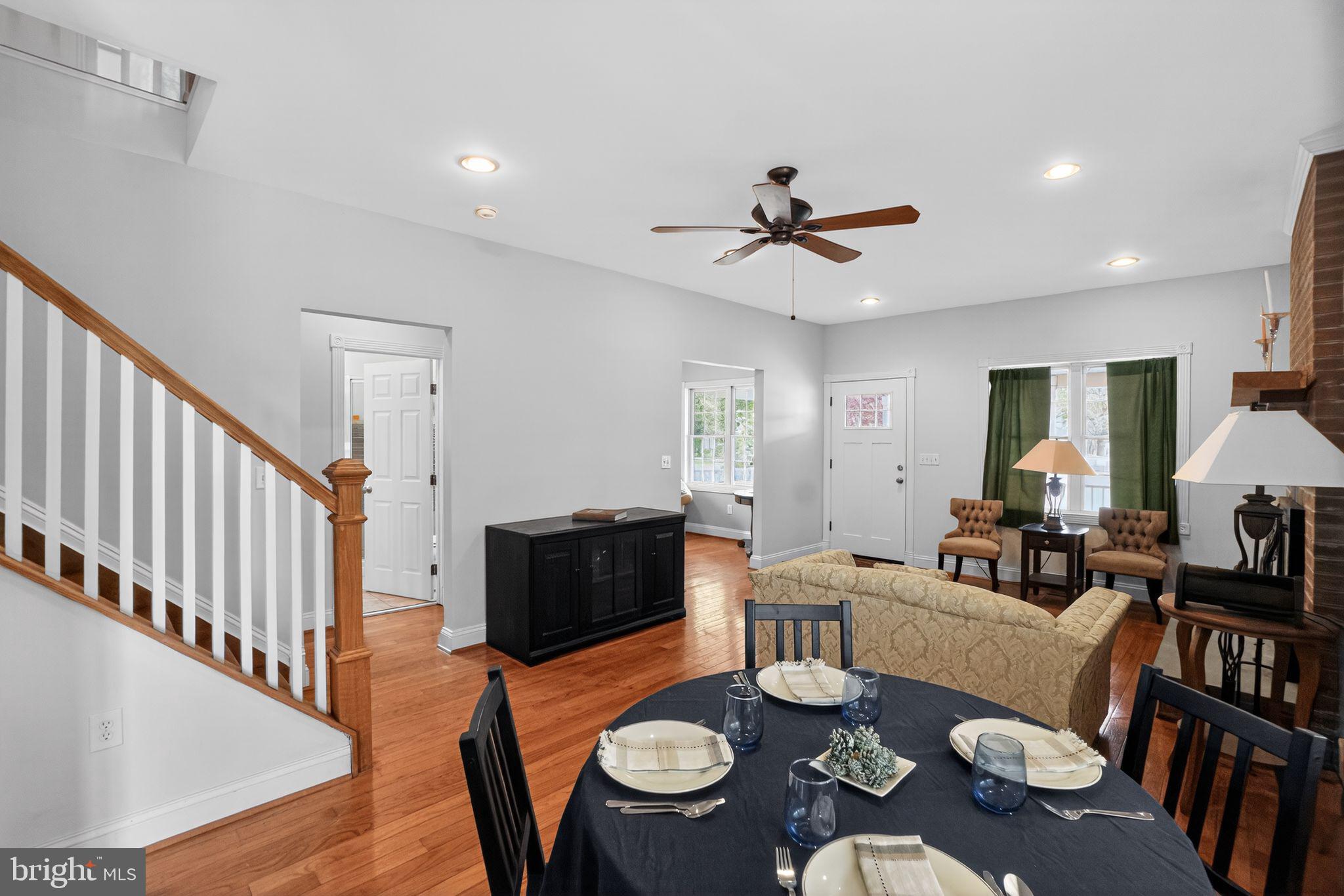 9260 Old Scaggsville Road Laurel, MD 20723 - Photo 12 of 61 Dining / Living