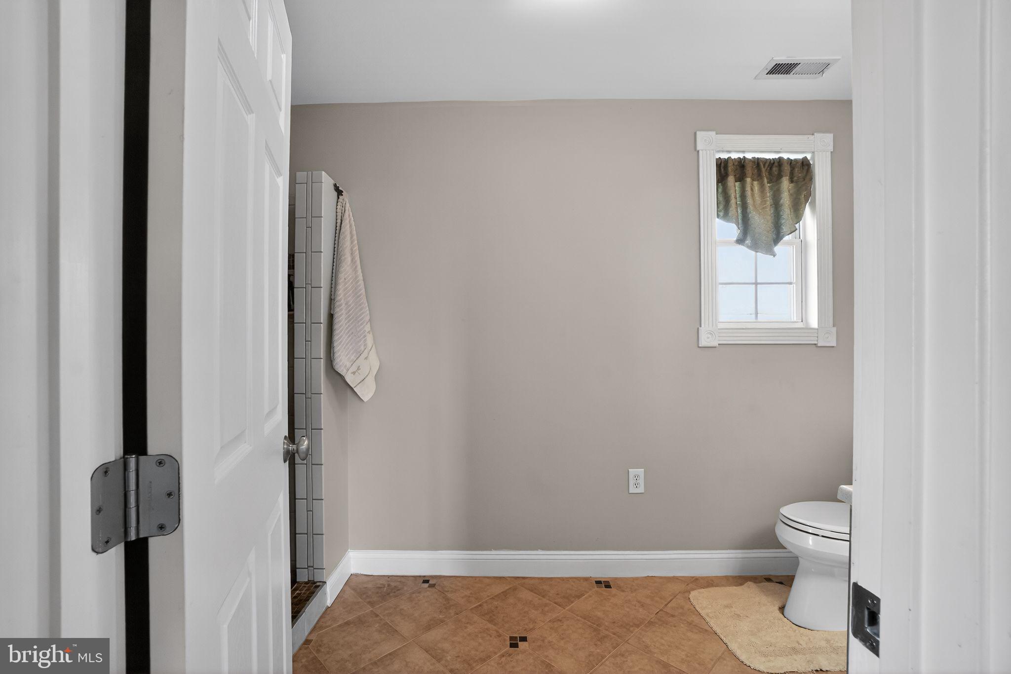 9260 Old Scaggsville Road Laurel, MD 20723 - Photo 29 of 61 Primary Bathroom