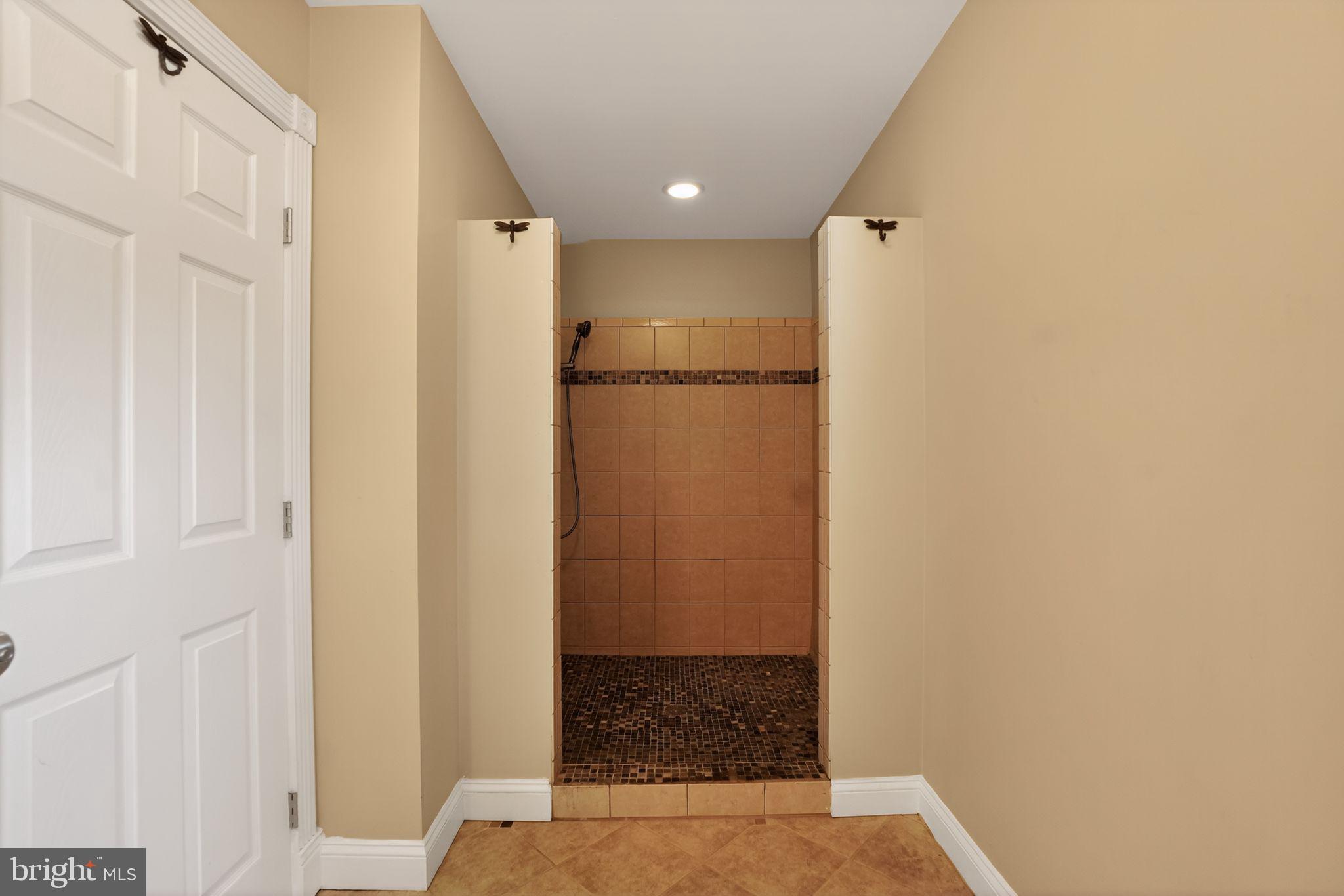9260 Old Scaggsville Road Laurel, MD 20723 - Photo 31 of 61 Primary Shower