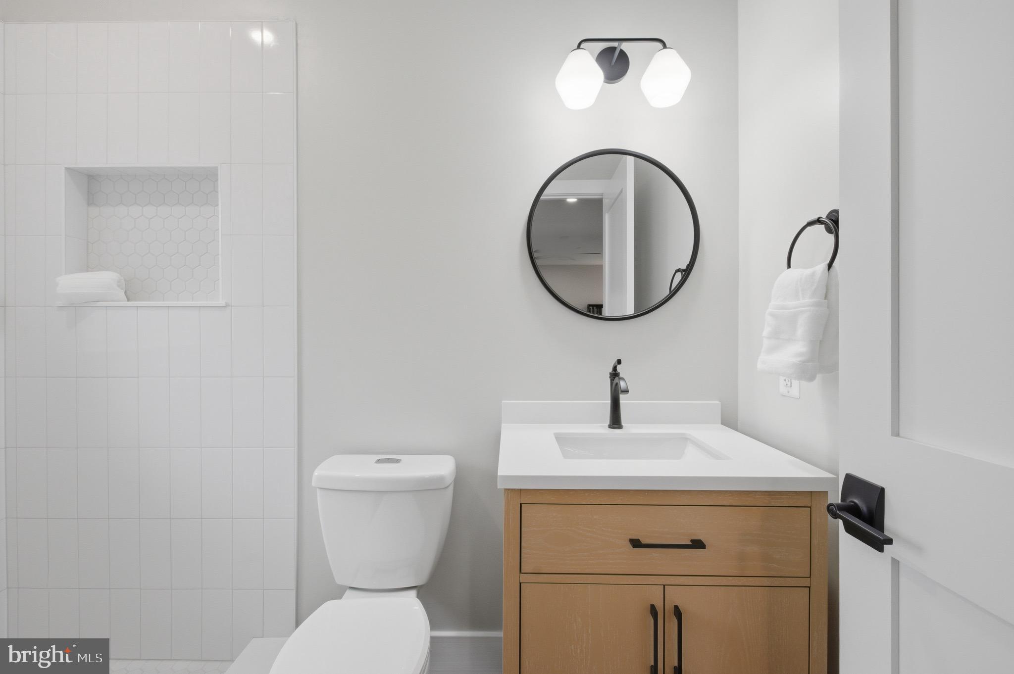 1304 Gahant Road Alexandria, VA 22308 - Photo 39 of 56 2nd Floor Family Room with Full Bathroom