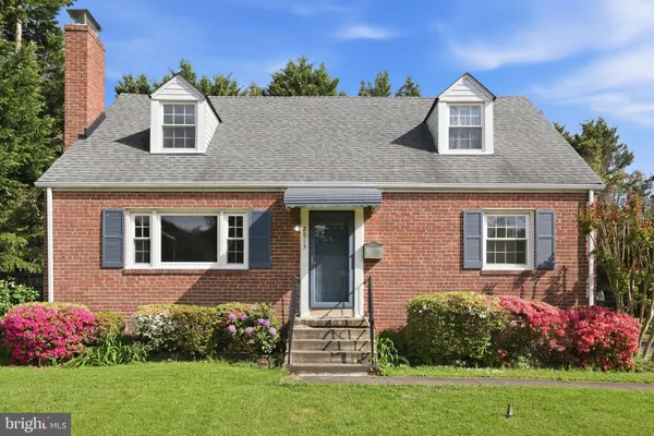 $4,300 | 2913 Cleave Drive, Falls Church, VA 22042