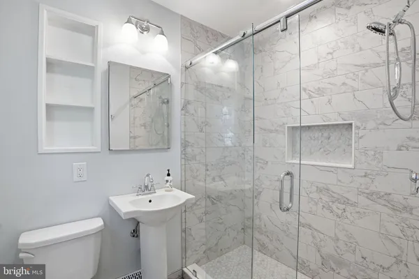 $4,300 | 2913 Cleave Drive, Falls Church, VA 22042