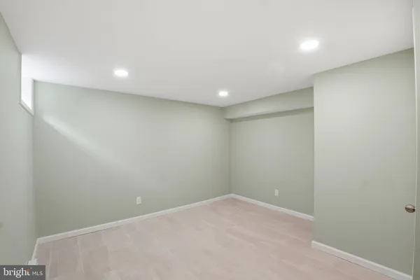 $4,300 | 2913 Cleave Drive, Falls Church, VA 22042