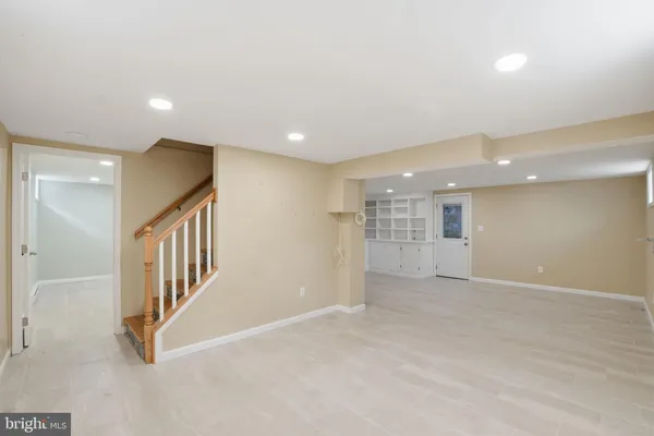 $4,300 | 2913 Cleave Drive, Falls Church, VA 22042