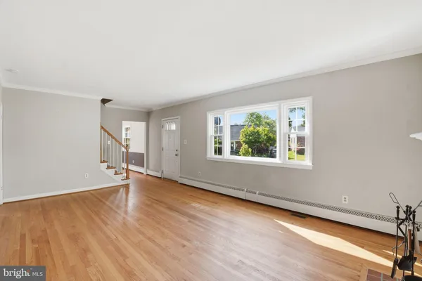 $4,300 | 2913 Cleave Drive, Falls Church, VA 22042
