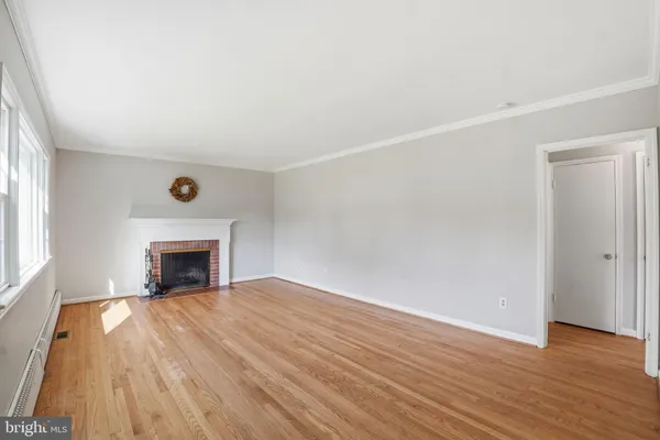 $4,300 | 2913 Cleave Drive, Falls Church, VA 22042