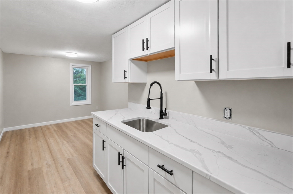 14 1/2 Hacker Street Worcester, MA 01603 - Photo 30 of 41