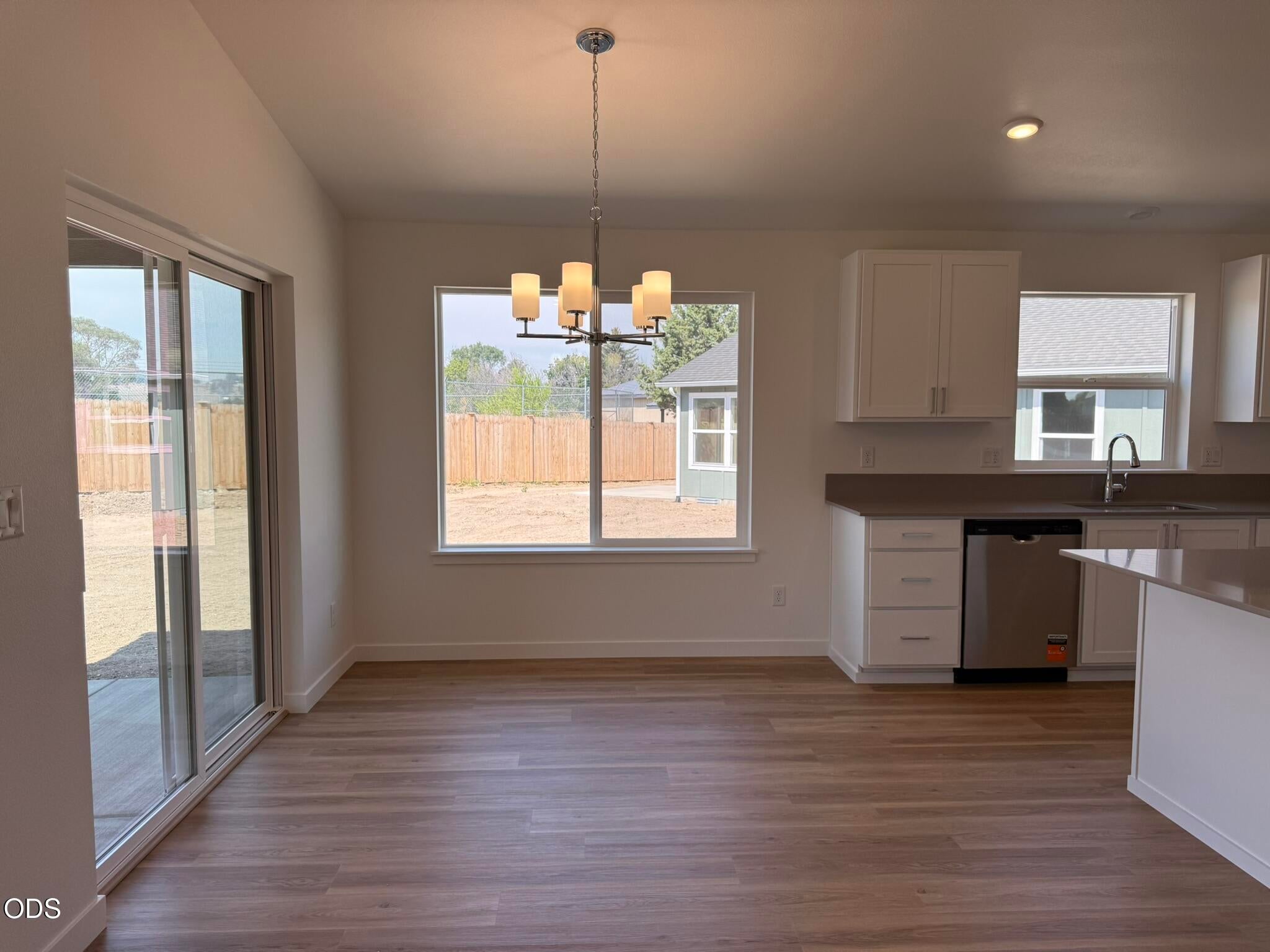 676 Northeast Rickenbacker Road, Unit 142 Madras, OR 97741 - Photo 9 of 23 Gallery Image 9