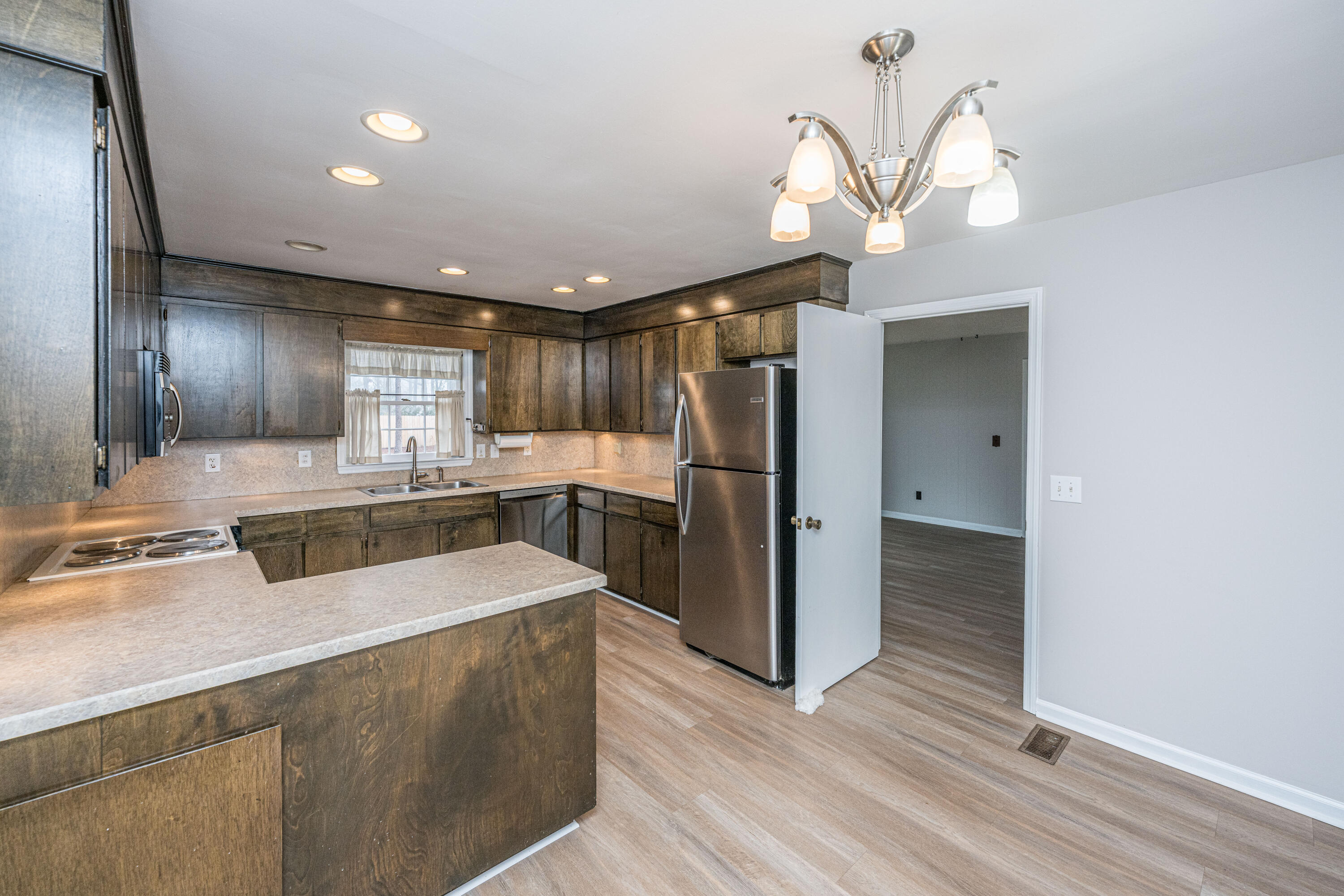 37 Milano Street Hanahan, SC 29410 - Photo 12 of 39 37MilanoSt014