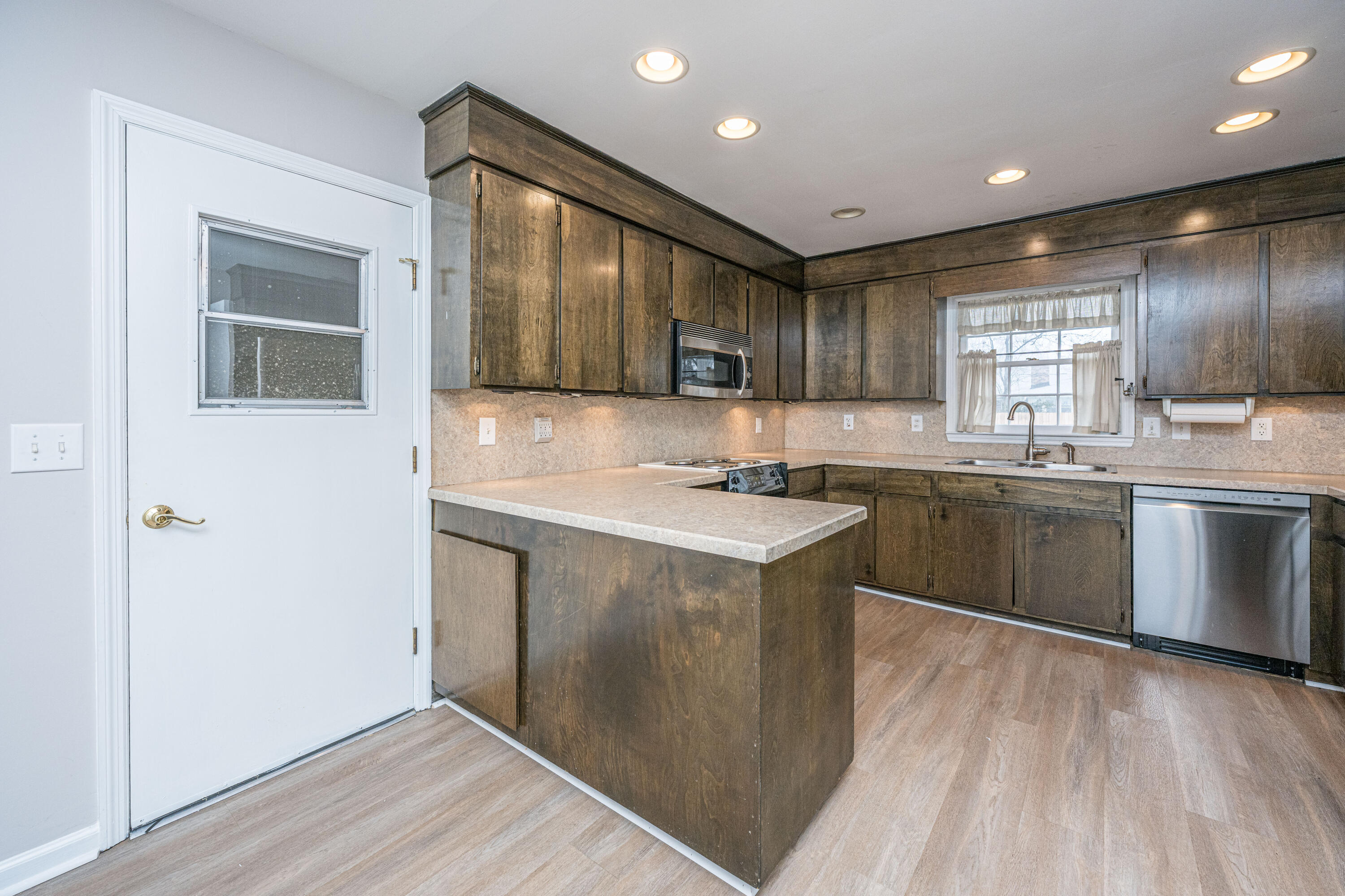 37 Milano Street Hanahan, SC 29410 - Photo 13 of 39 37MilanoSt015