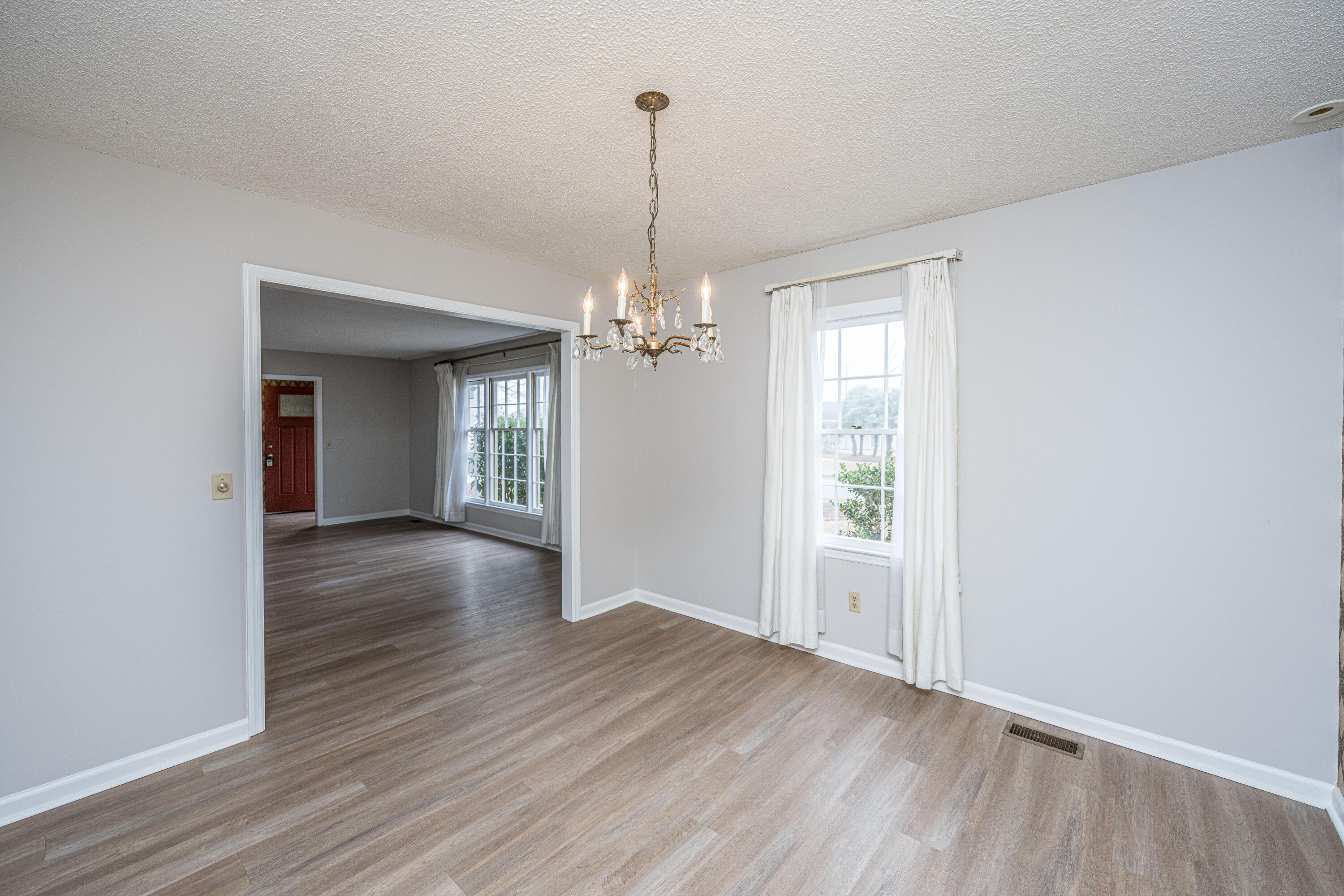 37 Milano Street Hanahan, SC 29410 - Photo 7 of 39 37MilanoSt009