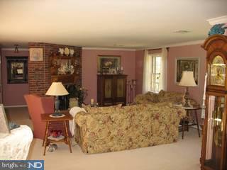 1290 Stump Road Southampton, PA 18966 - Photo 5 of 6 Gallery Image 5