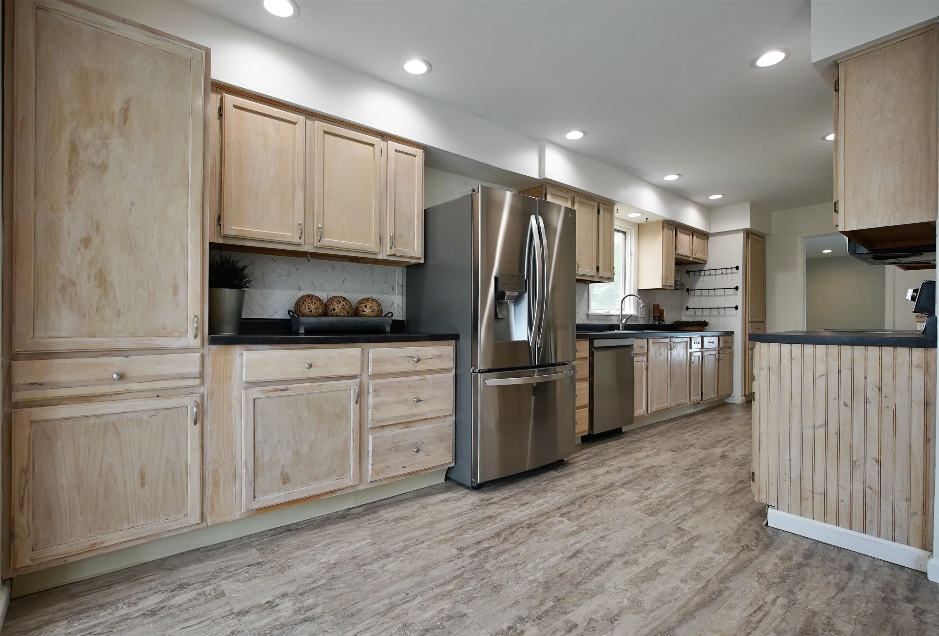 2435 East 7th Street Casper, WY 82609 - Photo 4 of 50