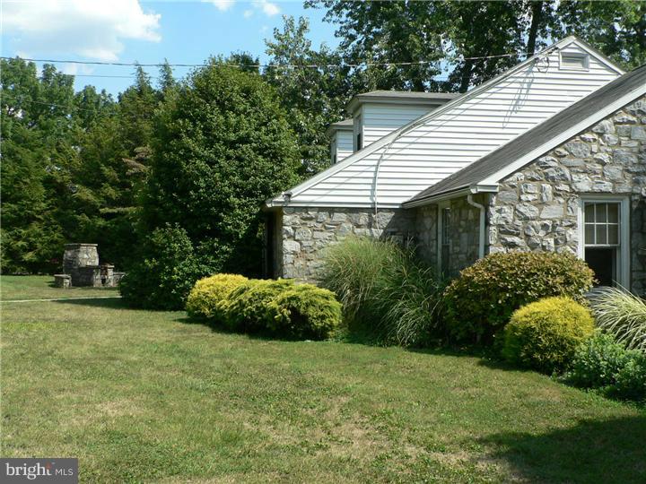 27 West Pothouse Road Phoenixville, PA 19460 - Photo 12 of 25 Exterior Back