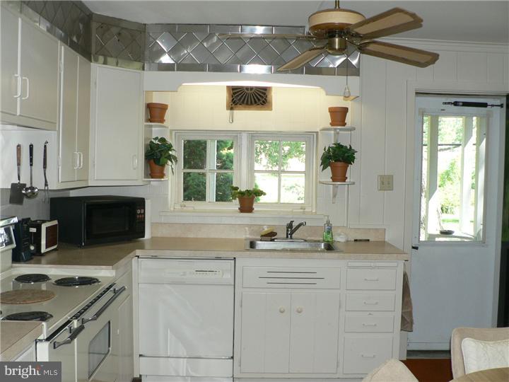 27 West Pothouse Road Phoenixville, PA 19460 - Photo 16 of 25 Kitchen