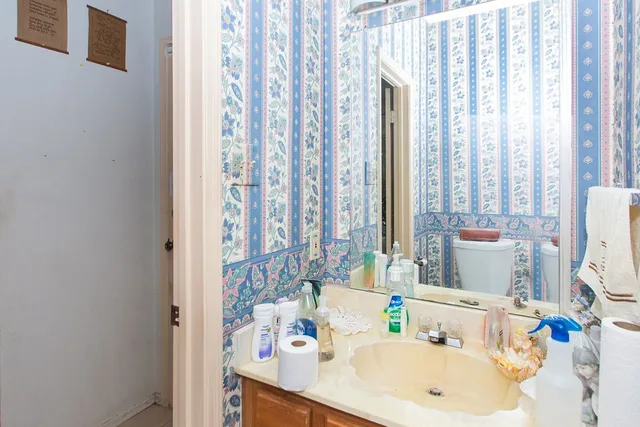 $108,000 | 17597 Red Oak Drive, Unit 7597, Houston, TX 77090