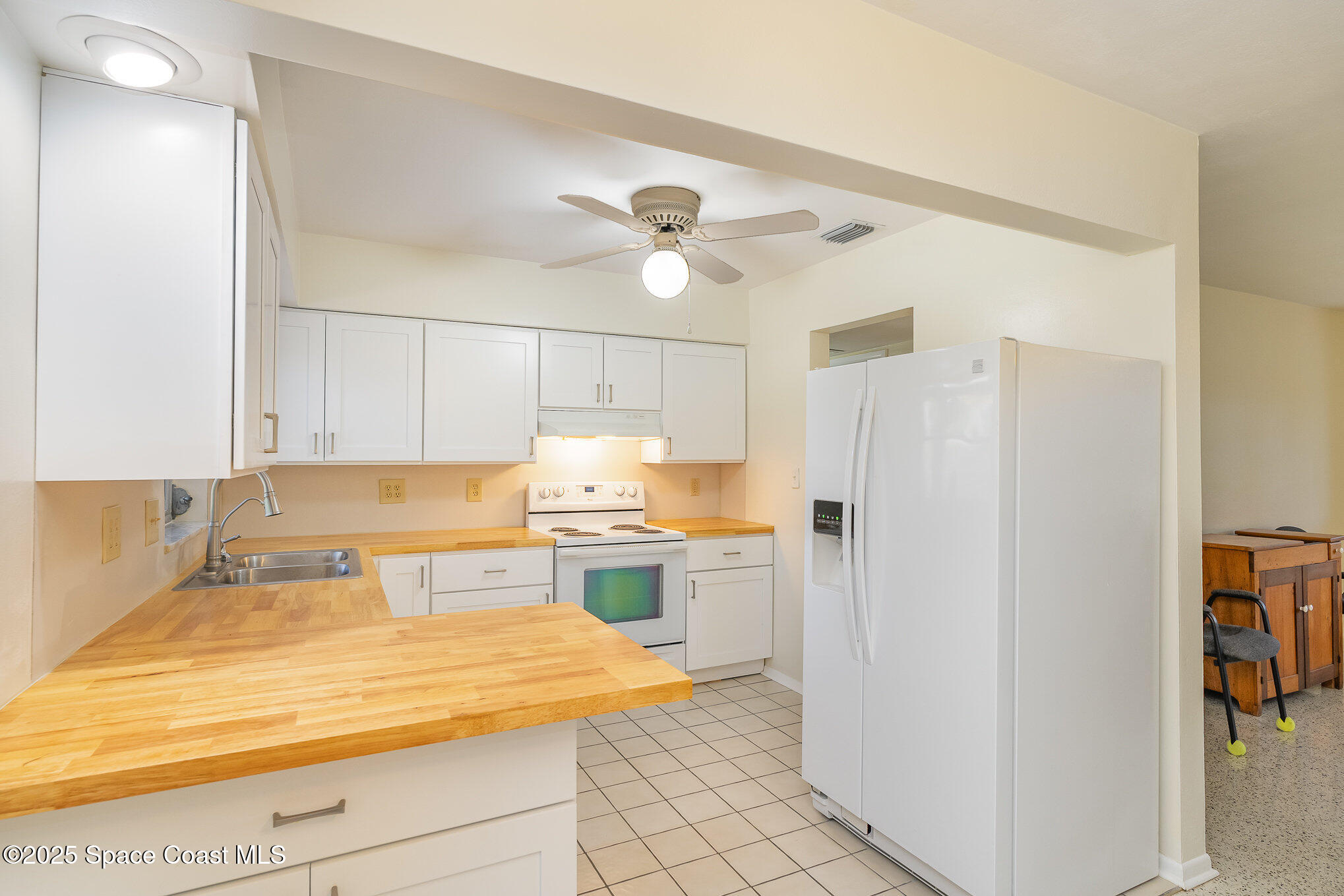 173 Berkeley Street Satellite Beach, FL 32937 - Photo 3 of 9 003_dsc06988-edit