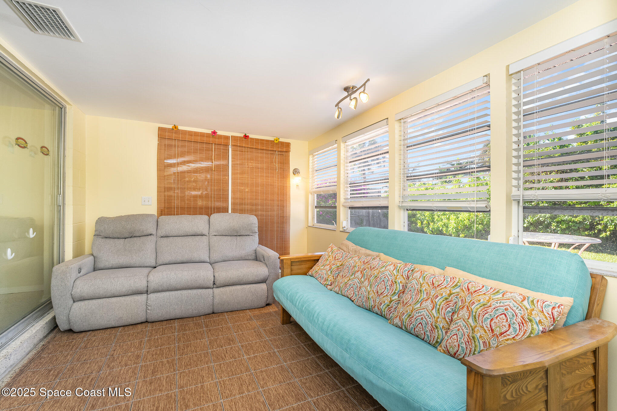 173 Berkeley Street Satellite Beach, FL 32937 - Photo 4 of 9 002_dsc06993-edit