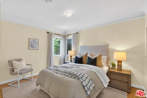 $1,585,000 | 2822 11th Street, Santa Monica, CA 90405
