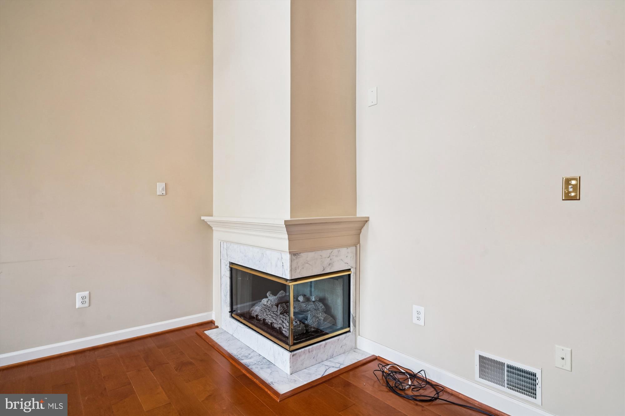 328 Colony Point Place Edgewater, MD 21037 - Photo 12 of 89