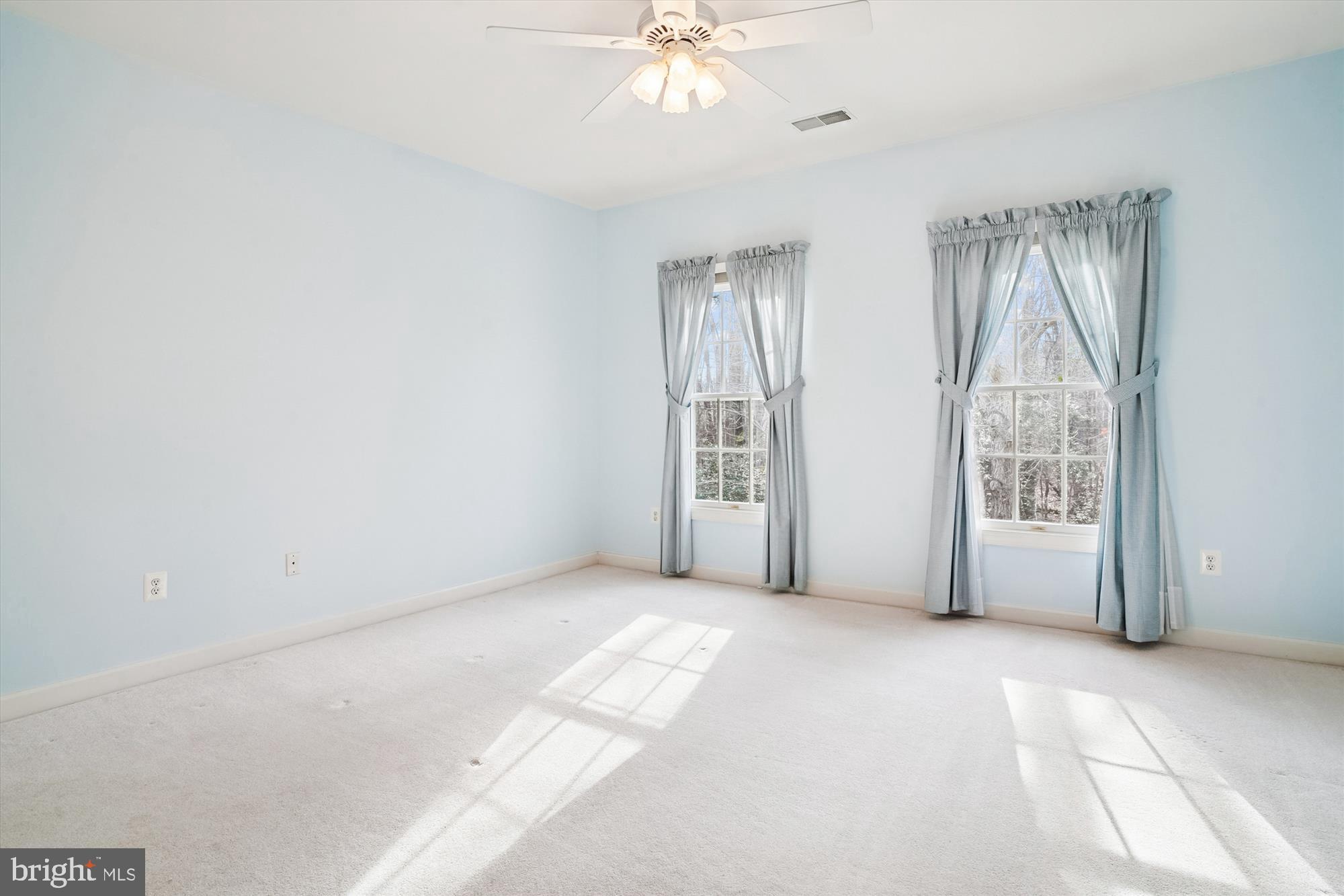 328 Colony Point Place Edgewater, MD 21037 - Photo 48 of 89 an empty room with windows and closet