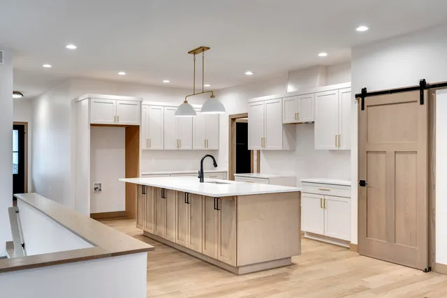 $445,000 | 4051 Brook Elizabeth Drive, Onalaska, WI 54650