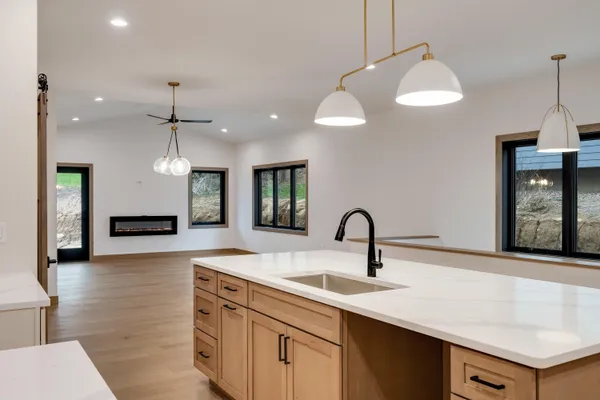 $445,000 | 4051 Brook Elizabeth Drive, Onalaska, WI 54650