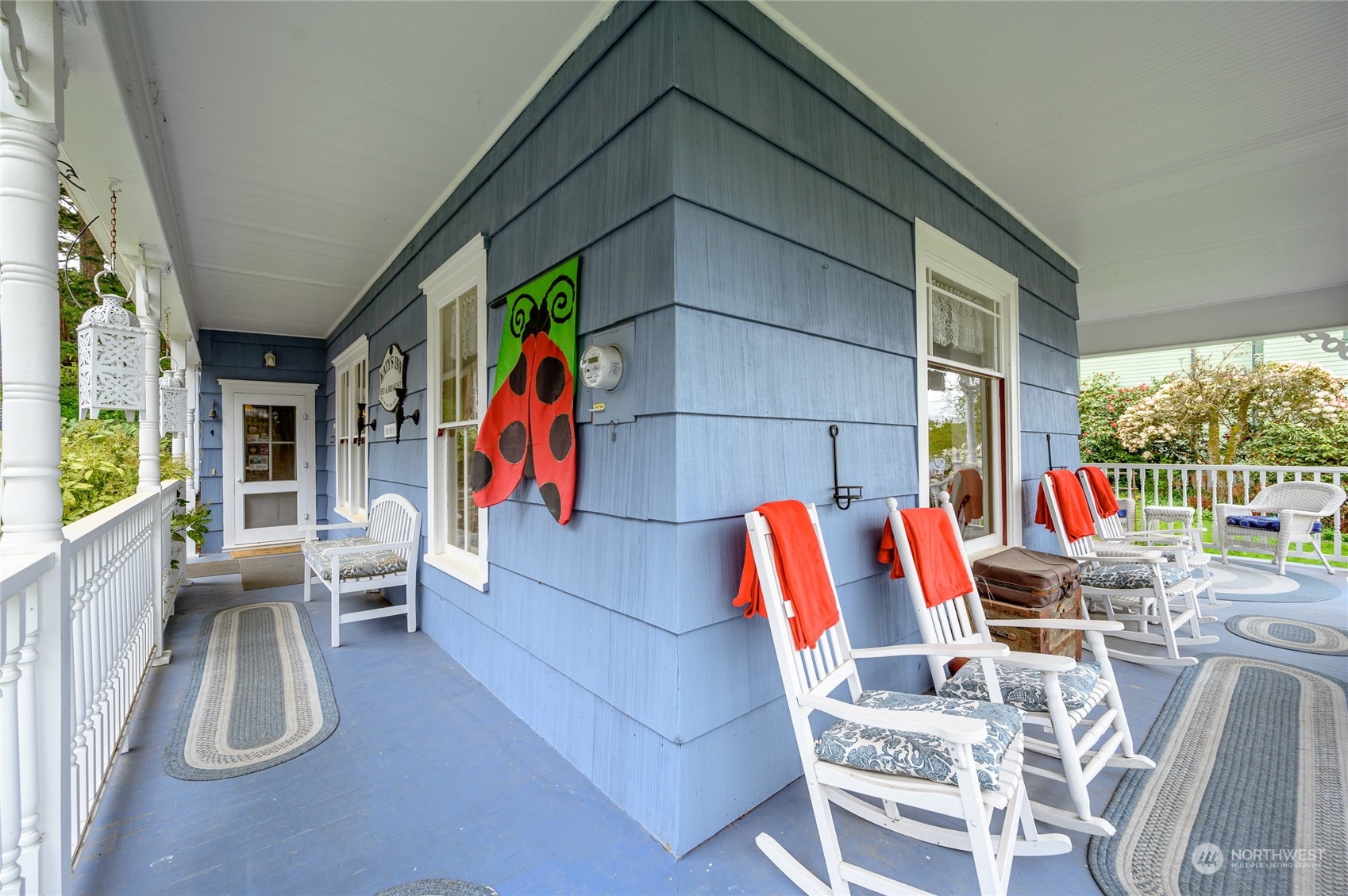 503 South 3rd Street La Conner, WA 98257 - Photo 31 of 39 a outdoor space with furniture