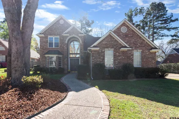$600,000 | 3642 Oak Leaf Circle, Tyler, TX 75707