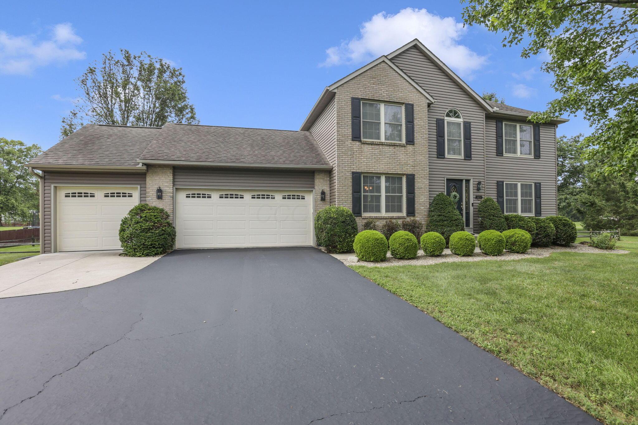 7639 Beecher Road Southwest Pataskala, OH 43062 - Photo 1 of 73 3-web-or-mls-0D3A5840