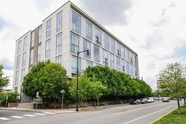 $3,950 | 1 Earhart Street, Unit 719, Cambridge, MA 02141