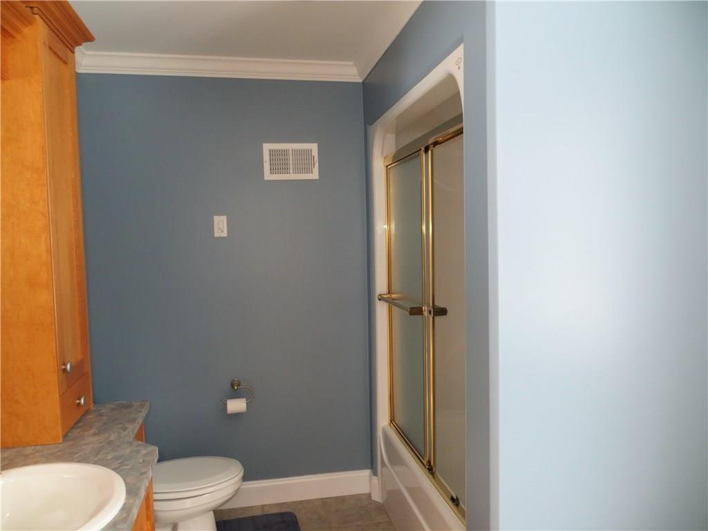 404 Aroostook Road Fort Kent, ME 04743 - Photo 14 of 33 2nd Floor Full Bath